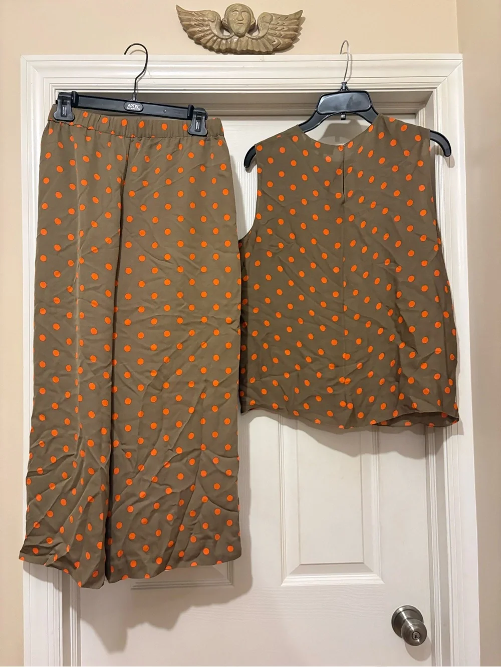 Theory silk pants and top set - Picture 5 of 6